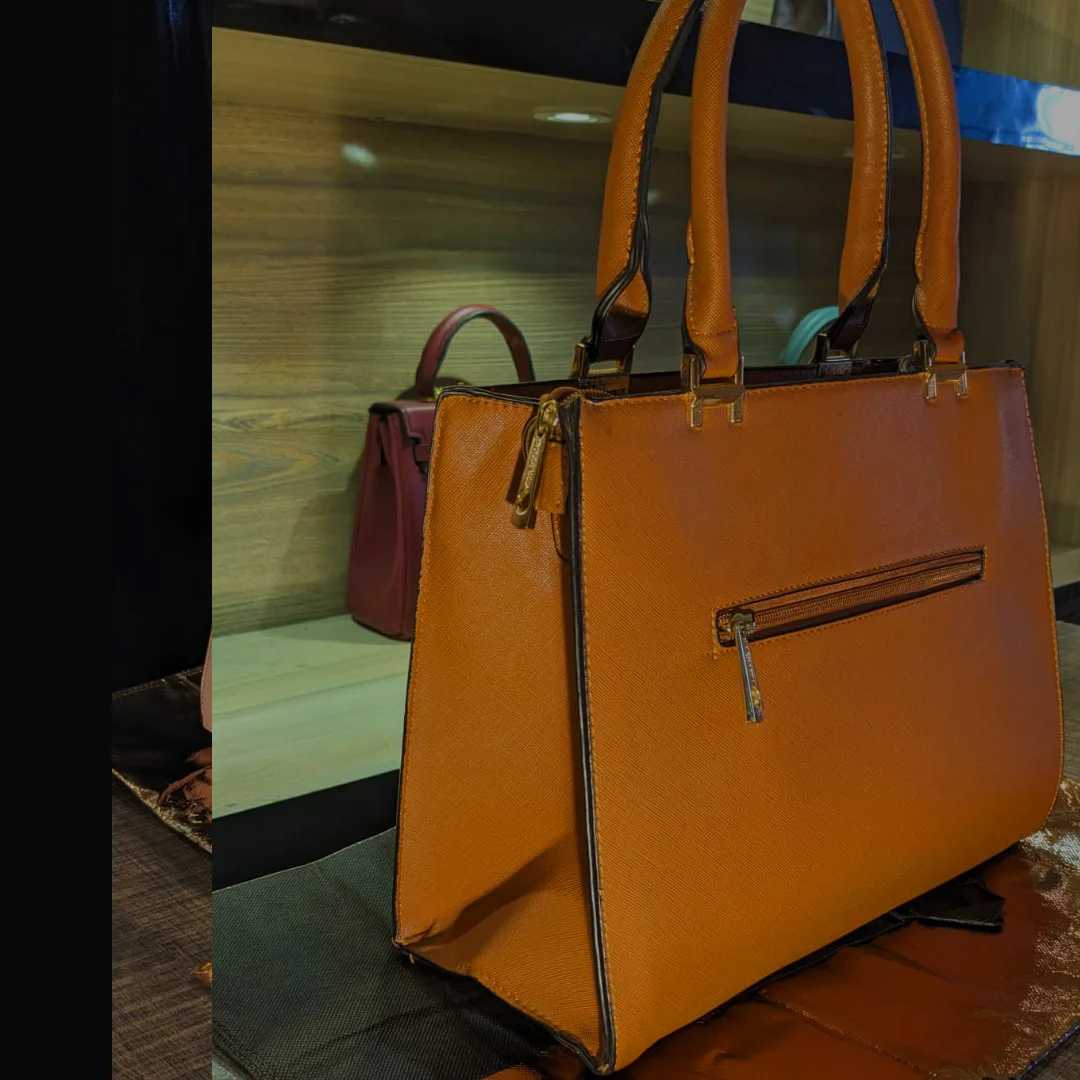 Multicolor Shoulder bag back view by vibe totes