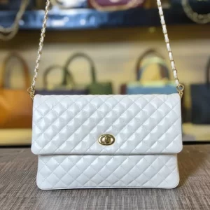 Front view of White crossbody bag with gold chain strap – Vibe Totes